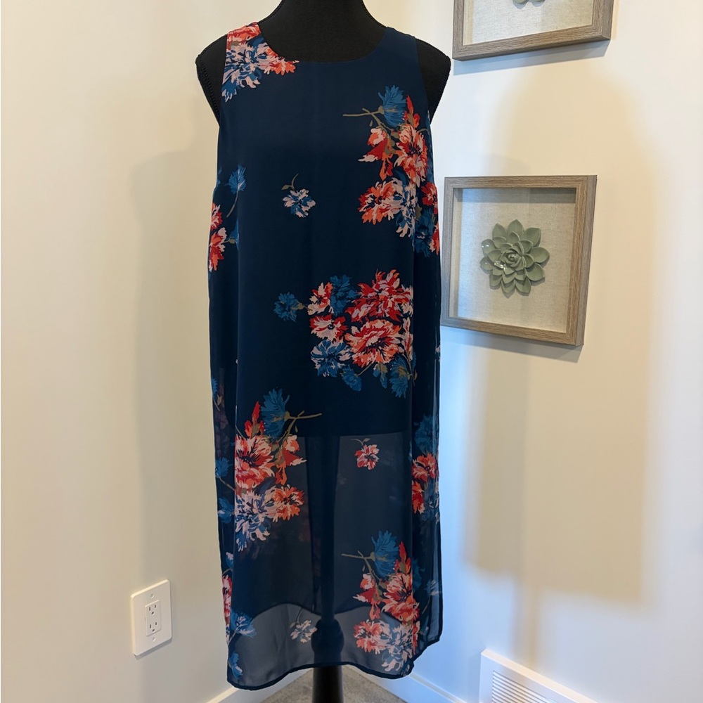 Dex Blue Floral Sheer Long Overlay Tunic With Split Hem & Keyhole Back EUC